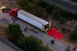 Migrants dead in tractor-trailer truck